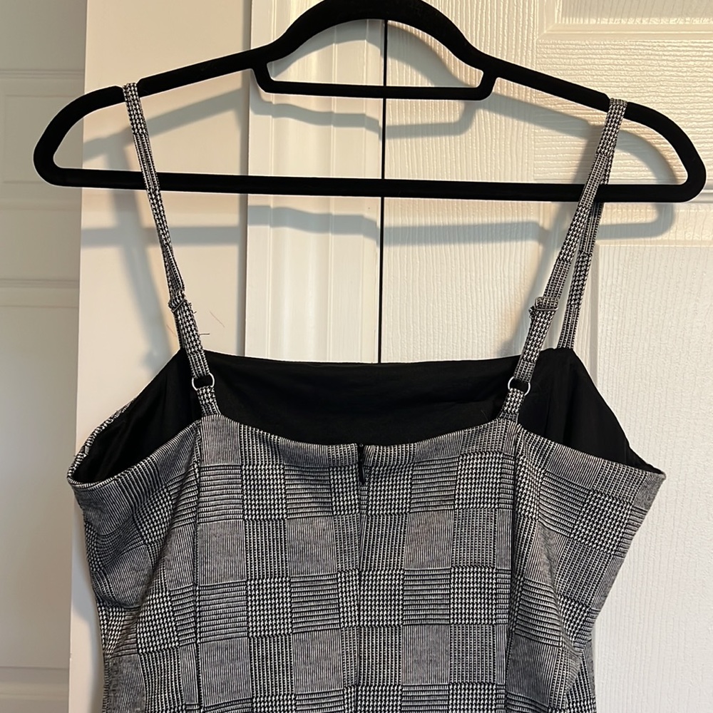 Soft Tweed Pattern Mini Dress - Picture 5 of 5